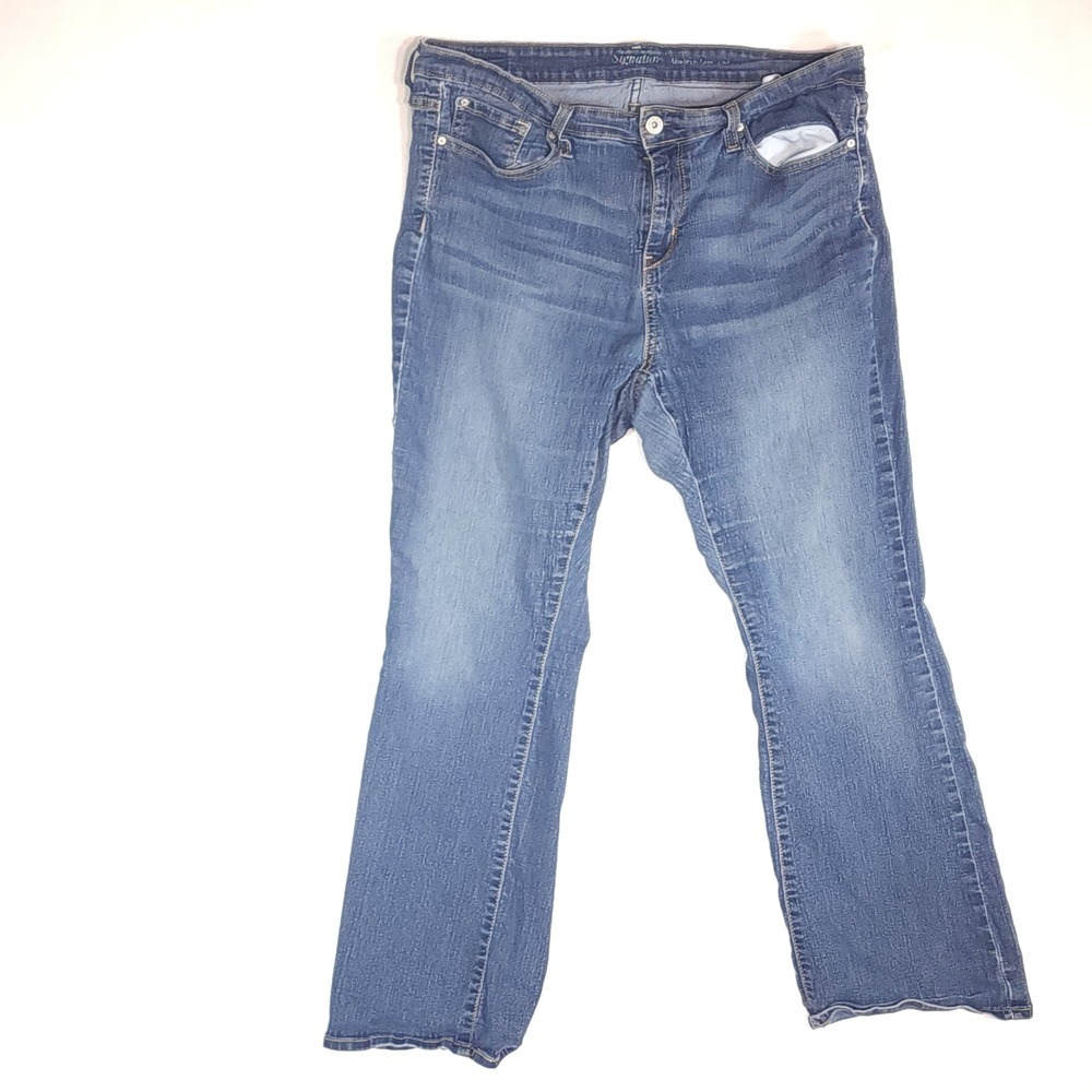 Signature by Levi Strauss Women's 18W S Modern Bootcut Jeans Plus Size 18 Short